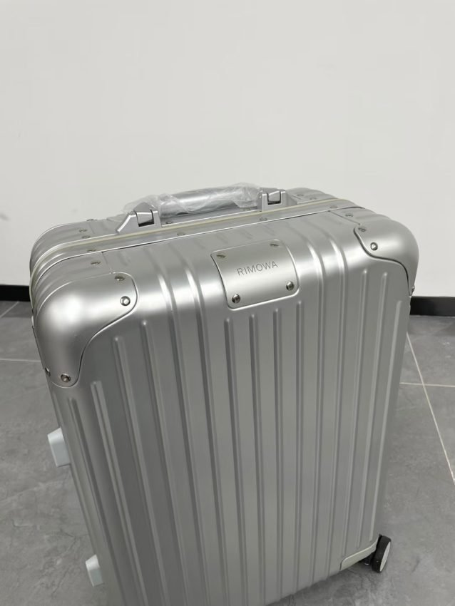 img_81dbd229_20231119_a1700406557140_7083 Replica Rimowa Original Suitcase Silver - 图片 2