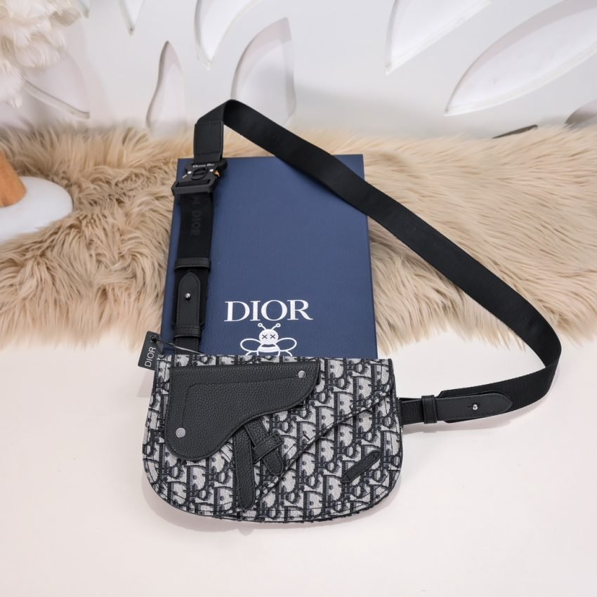 img_a189b943_20230921_i1695257018_8948_0 Replica Dior Messenger Oblique