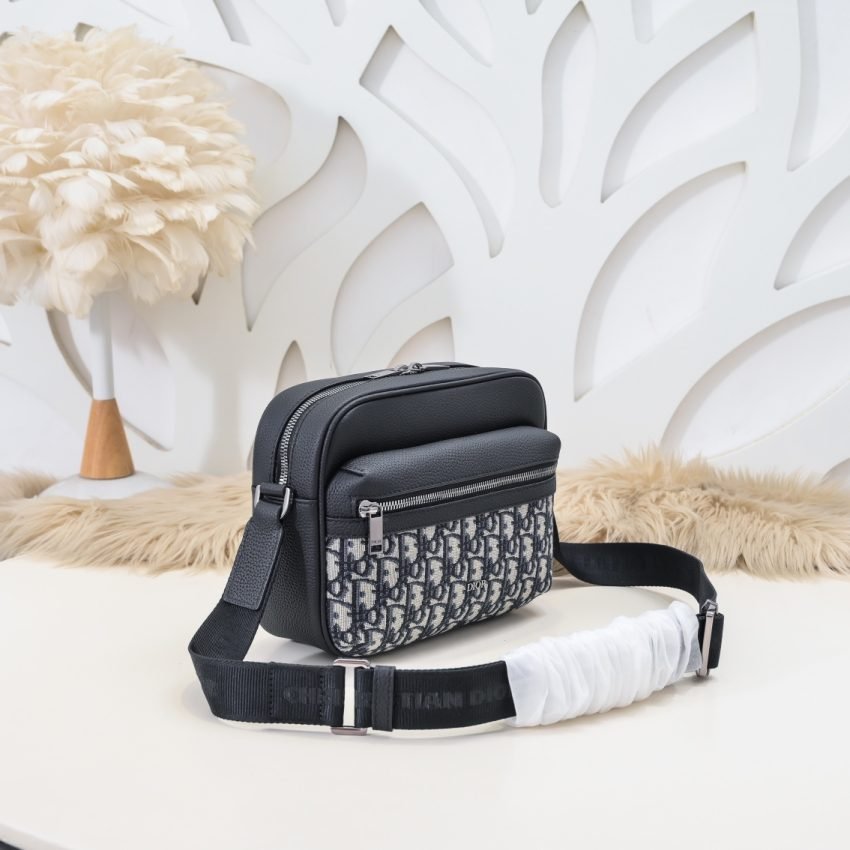 img_a189b943_20240913_i1726170782_3189_8 Replica Dior Rider Zipped Messenger Bag - 图片 3