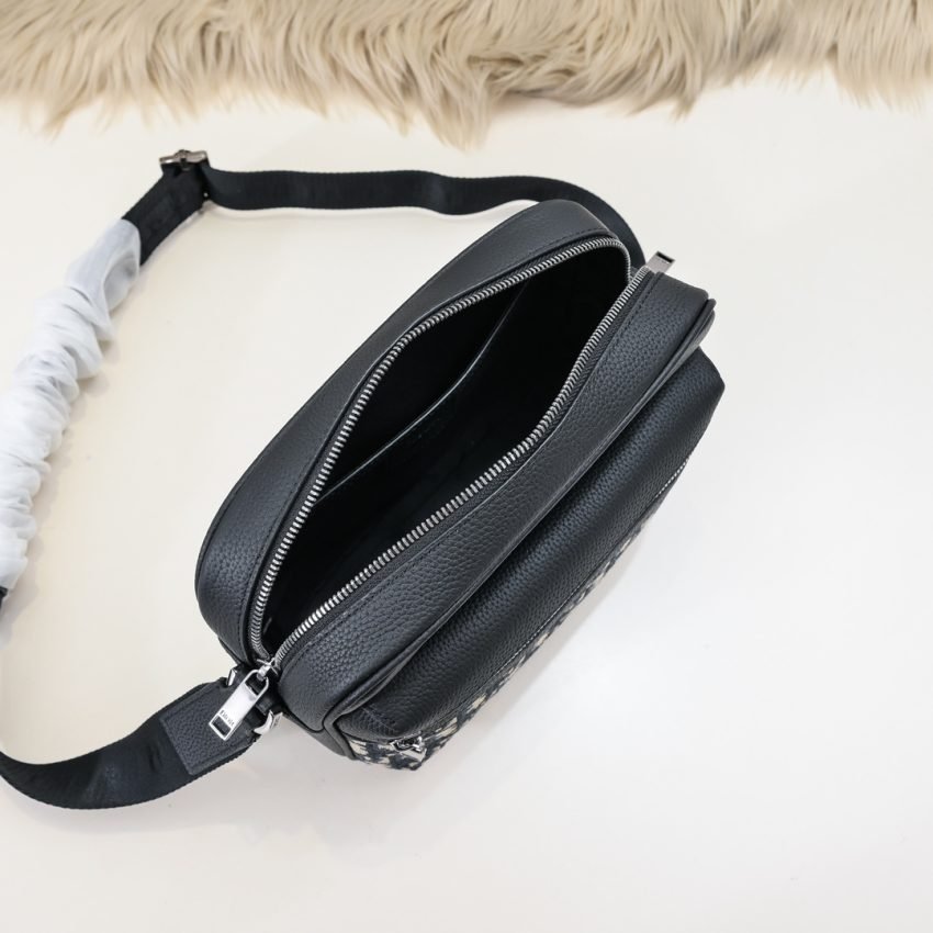 img_a189b943_20240913_i1726170782_3638_6 Replica Dior Rider Zipped Messenger Bag - 图片 4