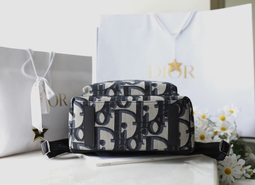 img_b8f835f8_20231204_i1701668200_8386_7 Replica Dior Rider Backpack Beige - 图片 3