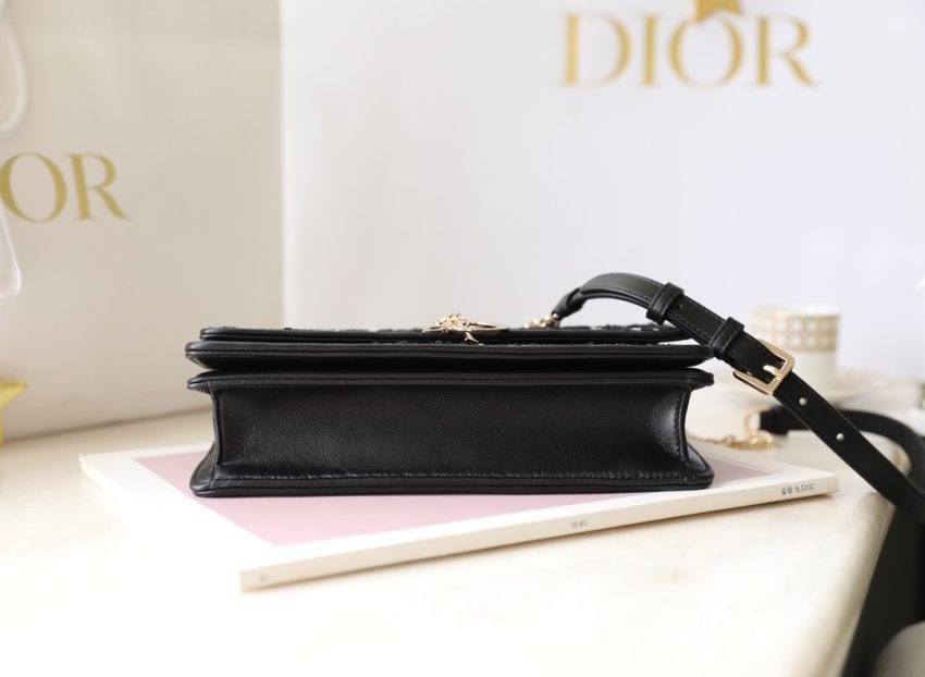 img_b8f835f8_20240507_i1715057807_127_1 Replica My Dior Top Handle Bag Black Canvas - 图片 5
