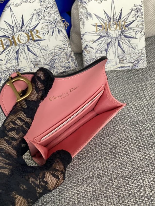 img_cfe83d94_20230924_i1695514417_3079_8 Replica Dior Saddle Flap Card Holder - 图片 3