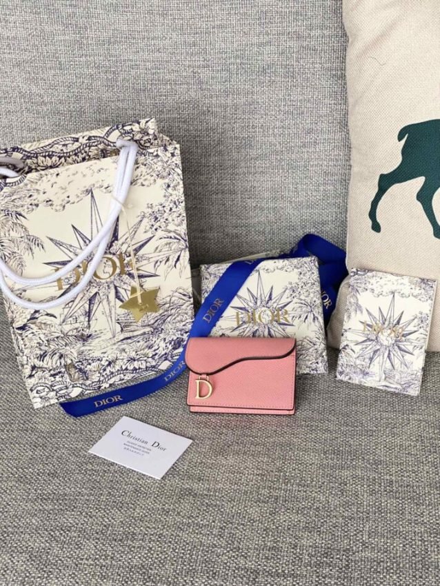 img_cfe83d94_20230924_i1695514417_6297_0 Replica Dior Saddle Flap Card Holder - 图片 8