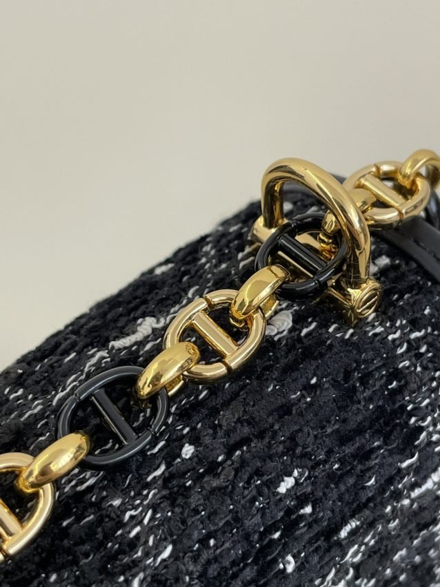 img_d39c4a05_20240511_i1715411037_1681_7 Replica Dior Miss Caro Black Wool - 图片 2