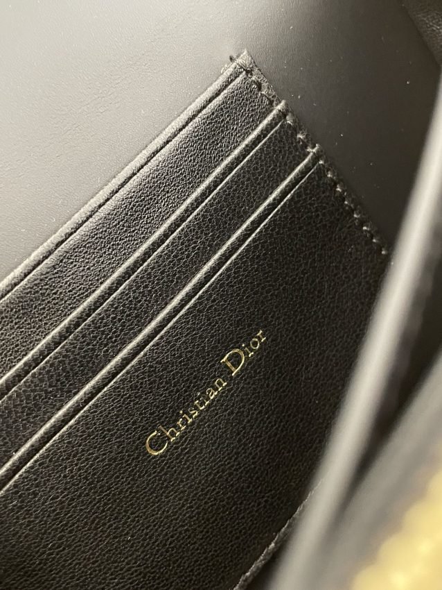 img_d39c4a05_20240511_i1715411037_2462_6 Replica Dior Miss Caro Black Wool - 图片 3