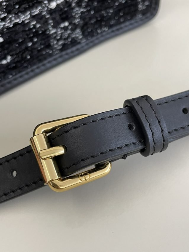 img_d39c4a05_20240511_i1715411037_7205_0 Replica Dior Miss Caro Black Wool - 图片 7
