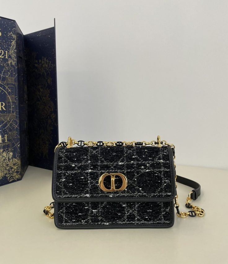 img_d39c4a05_20240511_i1715411037_8650_4-e1733369321401 Replica Dior Miss Caro Black Wool