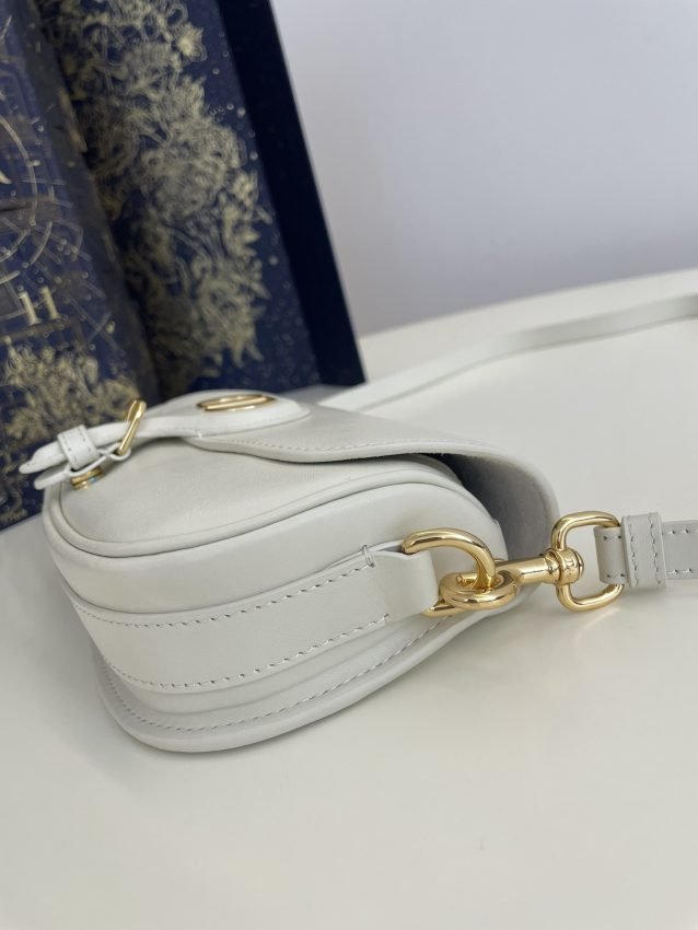 img_d39c4a05_20241125_i1732506853_2023_0 Replica Dior Bobby East-West White - 图片 2