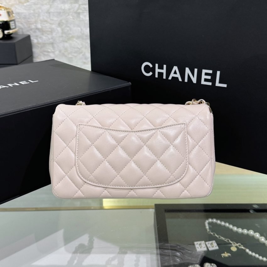 o_1hp8odq0msd616gs1ppb15t61dqhd Replica CHANEL Classic Flap 20cm Beige - 图片 11