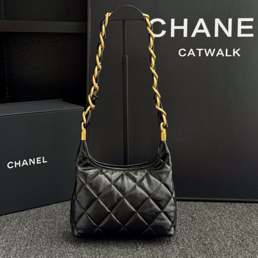 windows1718287585351_2039726511749081302 Replica CHANEL 24a Hobo Small - 图片 2