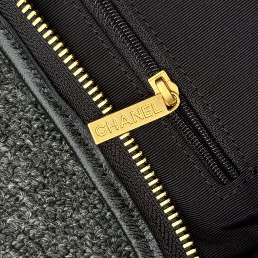 windows1718288838459_1031749309-44658456 Replica CHANEL 24a Hobo Large Black - 图片 4