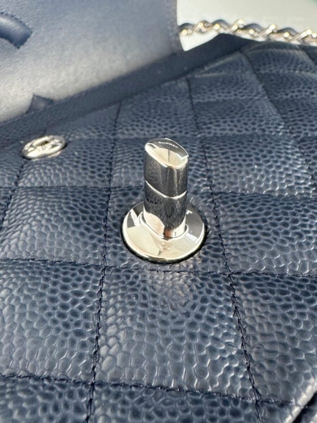 wsxcWeb_6e471929_o_1hqc02ac6i9p95mdr2rq012r8q.jpeg Replica CHANEL Classic Flap 25cm Dark Blue - 图片 4