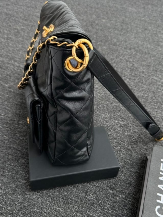 wsxcWeb_6e471929_o_1hrd97mgr6obd5prtdr7utavi.jpeg Replica CHANEL 24p Postman Bag Small Black - 图片 2