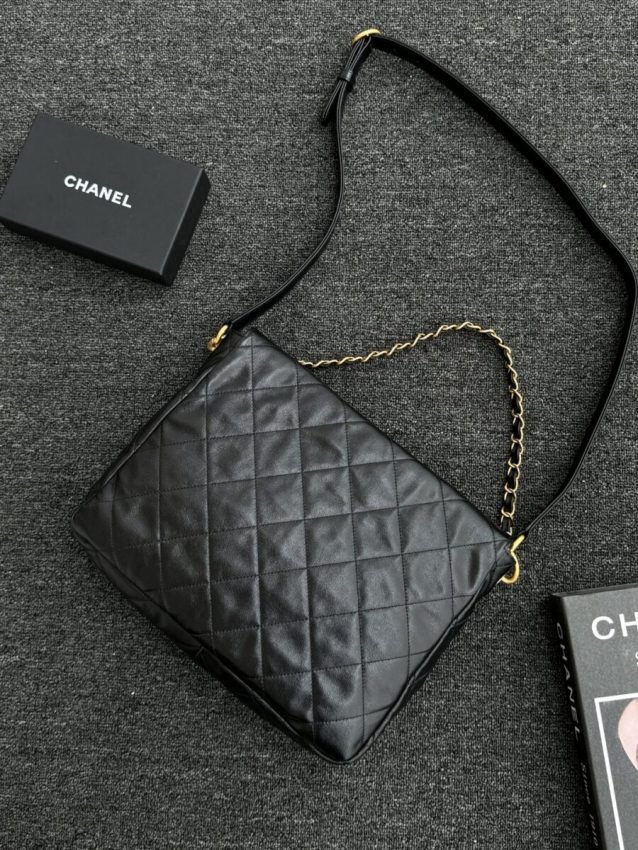 wsxcWeb_6e471929_o_1hrd97mgrsqvjute3v8di1qipj.jpeg Replica CHANEL 24p Postman Bag Small Black - 图片 3