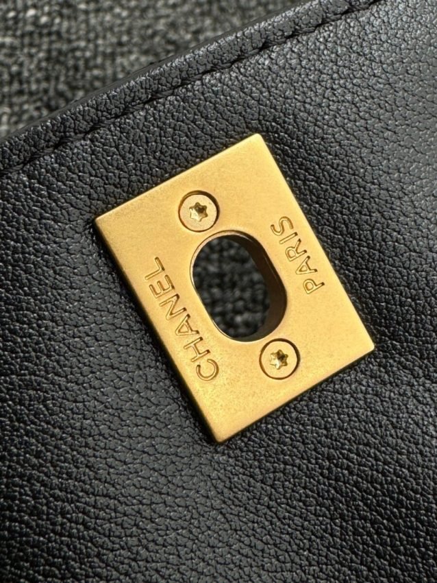 wsxcWeb_6e471929_o_1hrd992l9cnq1i6ckb61snb2lfp.jpeg Replica CHANEL 24p Postman Bag Small Black - 图片 5