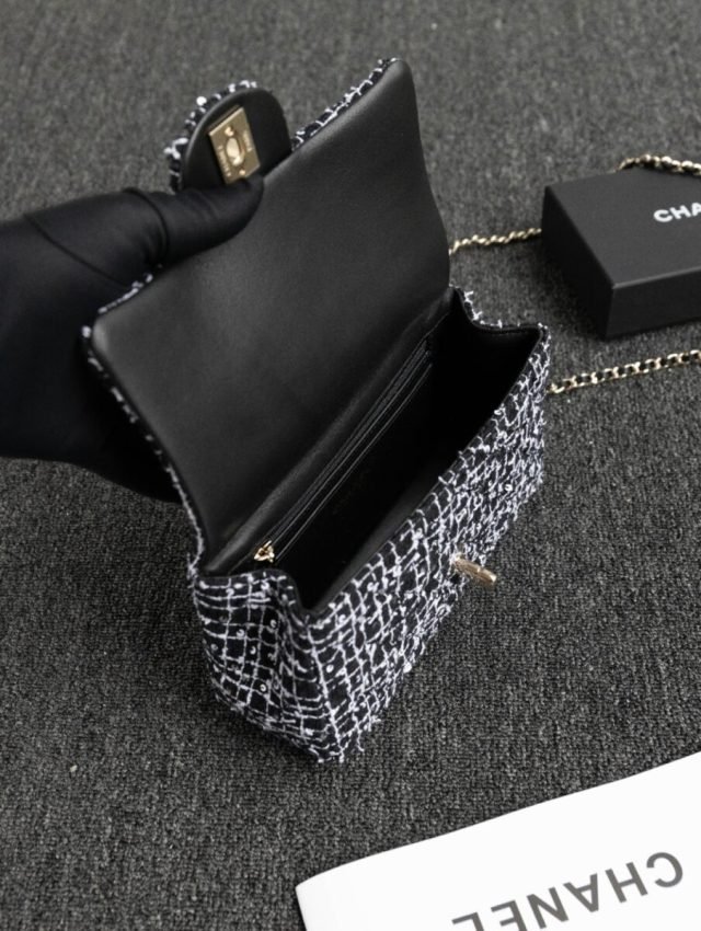 wsxcWeb_6e471929_o_1hsmr6iou14o01ao7to2dcm10r99.jpeg Replica CHANEL 24p Tweed Black and White - 图片 5