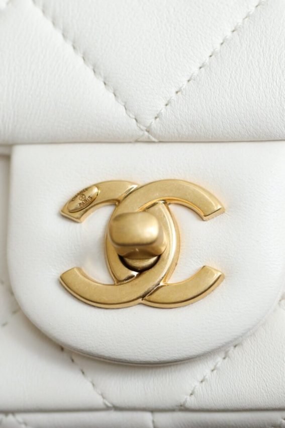 wsxcWeb_6e471929_o_1htr8d9d114i01sv220stsh1s9a0.jpeg Replica CHANEL CF Double Pearl White - 图片 5