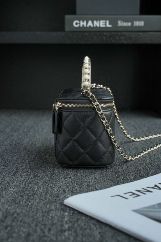 wsxcWeb_6e471929_o_1hu5kpj8r6a370m1vsn1cot169b2.jpeg Replica CHANEL 24s Pearl Handle Box Black - 图片 2