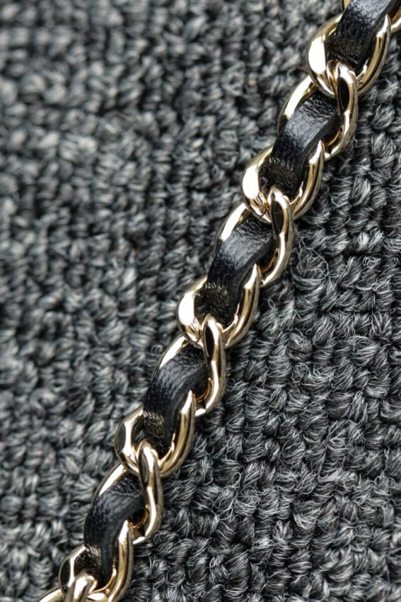 wsxcWeb_6e471929_o_1hu5kvi3r1el45h5knihlv1cul2.jpeg Replica CHANEL 24s Pearl Handle Box Black - 图片 5