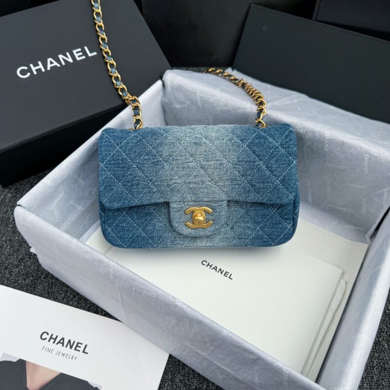 wsxcWeb_6e471929_o_1hva0hrhk1l9s1od61v7f55t1l8r0.jpeg Replica CHANEL Classic Flap 20cm Denim