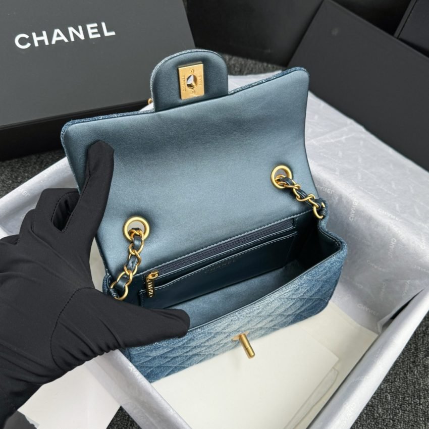 wsxcWeb_6e471929_o_1hva0id4r18fqtju14uu17at11474.jpeg Replica CHANEL Classic Flap 20cm Denim - 图片 4