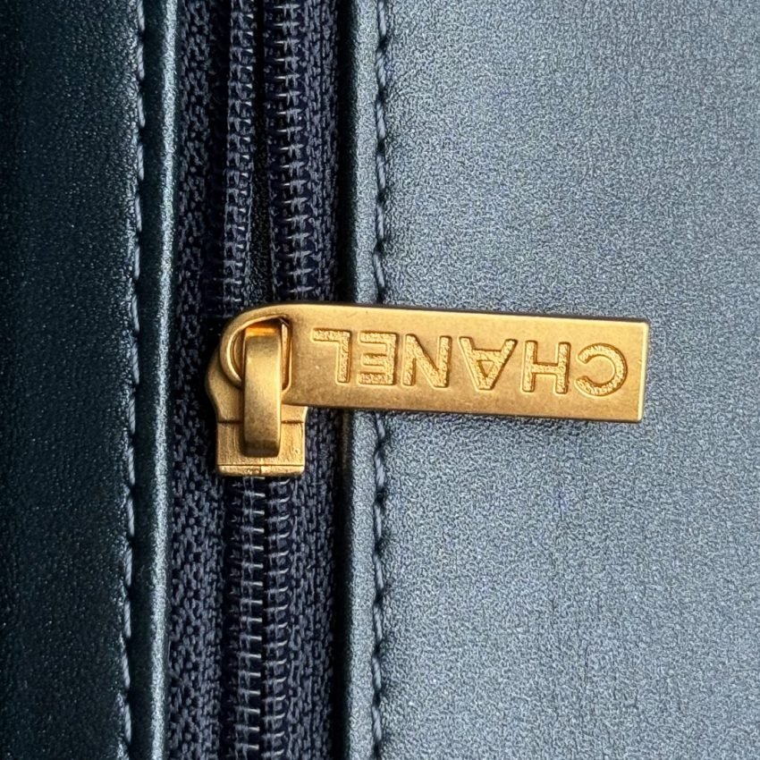 wsxcWeb_6e471929_o_1hva0id50fm26dopouv261h7fa.jpeg Replica CHANEL Classic Flap 20cm Denim - 图片 10
